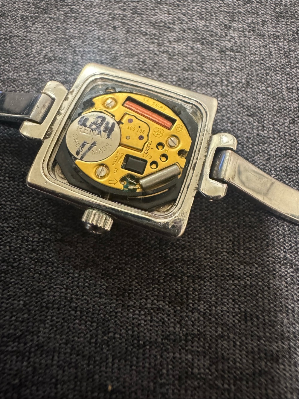 💯 Auth Gucci watch - Picture 3 of 5